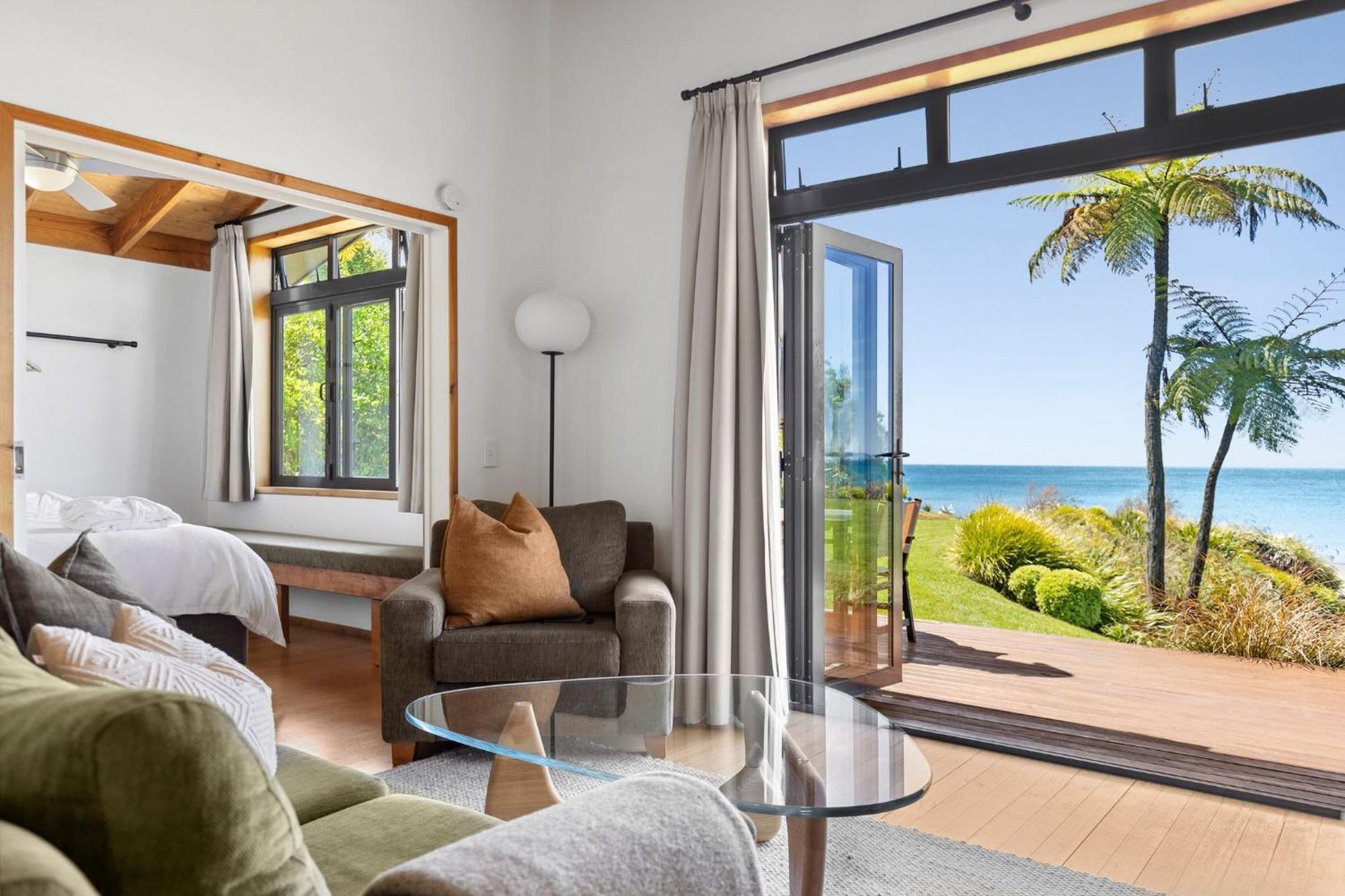 Adrift In Golden Bay- Absolute Beachfront Villas (Adults Only) Collingwood Dış mekan fotoğraf