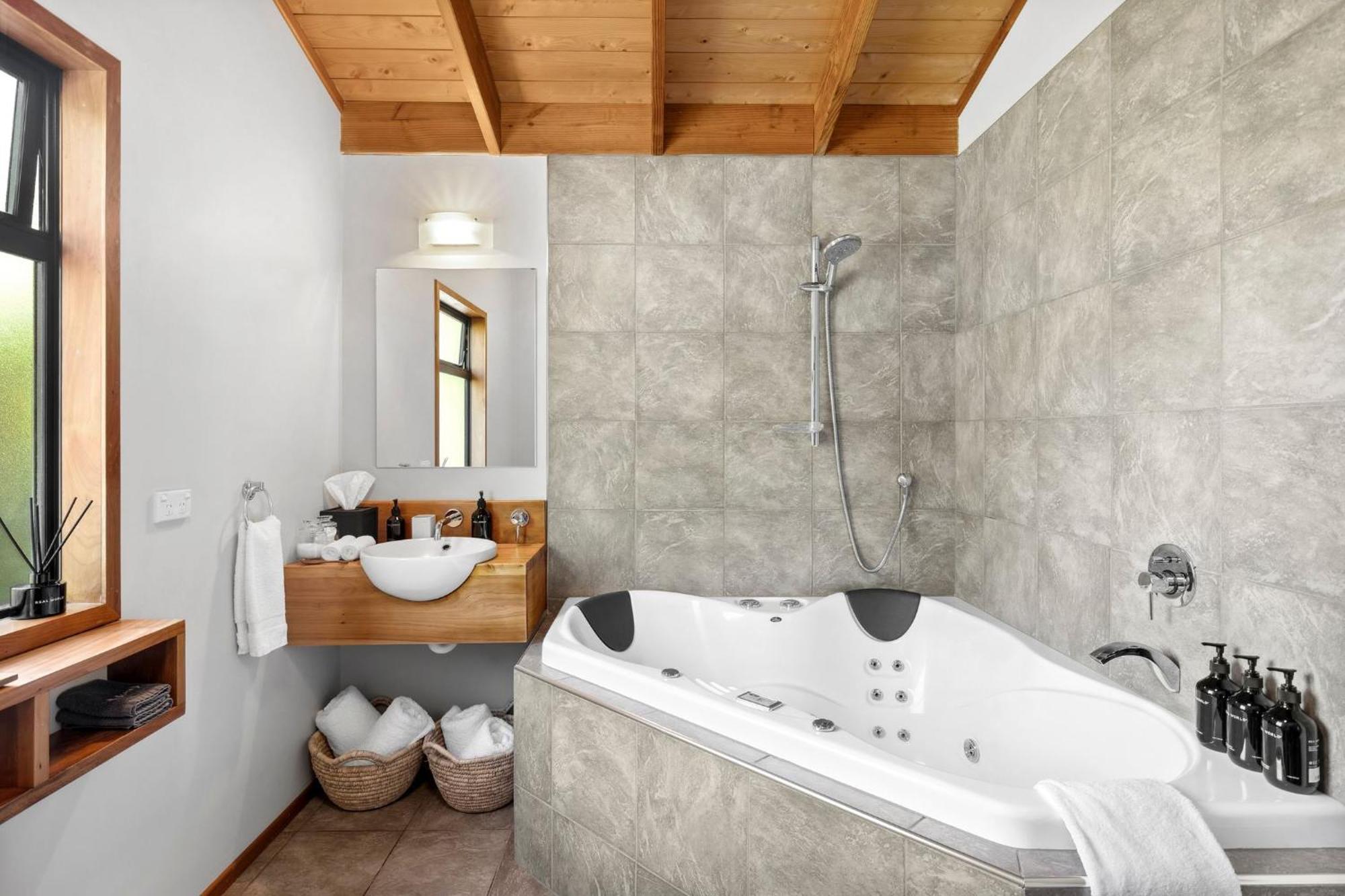 Adrift In Golden Bay- Absolute Beachfront Villas (Adults Only) Collingwood Dış mekan fotoğraf
